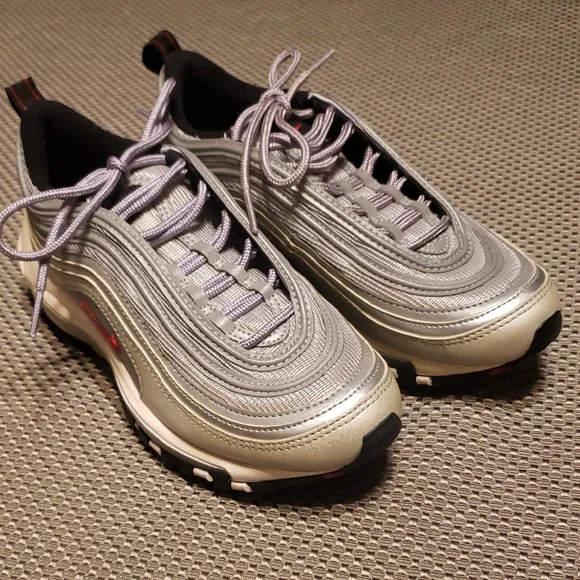 Silver and Black Size 4.5 Nike Air Max Sneakers For Girls - Picture 1 of 8